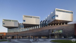 Bibliotheek Het Eemhuis gevel.jpg