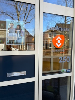 Ingang Bibliotheek Heiloo(2).jpg