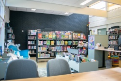001_Bibliotheek in Dinteloord_2025_foto Lisette Bouman